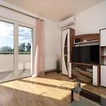 アパート With Parking Space Radasinovci, Biograd - 24870 *